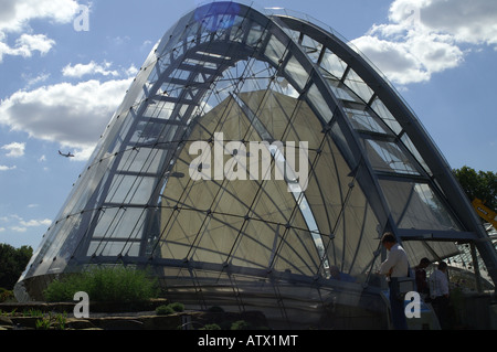 Die Davies Alpine House - Royal Botanic Gardens, Kew, fotografiert im Juni Stockfoto