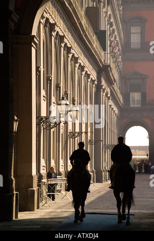 Reiten zeigen Piazza del Plebiscito-Neapel-Kampanien-Italien Stockfoto