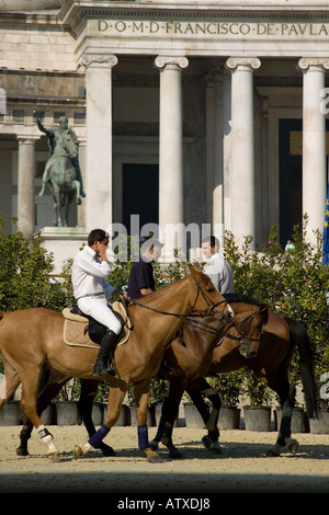 Reiten zeigen Piazza del Plebiscito-Neapel-Kampanien-Italien Stockfoto