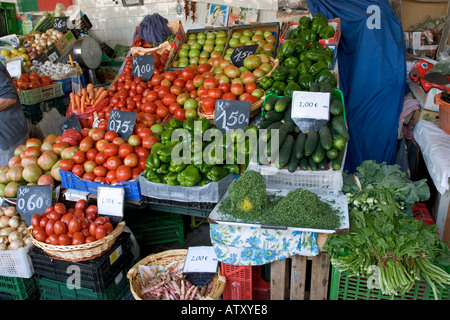 Frisch produzieren Mercado Bolhão kommunalen Markt Porto Portugal Stockfoto