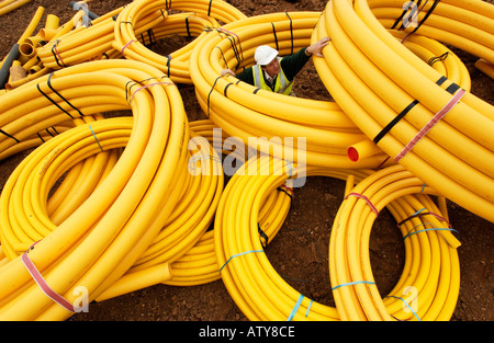 Gas-Leitungen in den neuen Häusern installiert werden, durch den Bau von festen Persimmon. Stockfoto