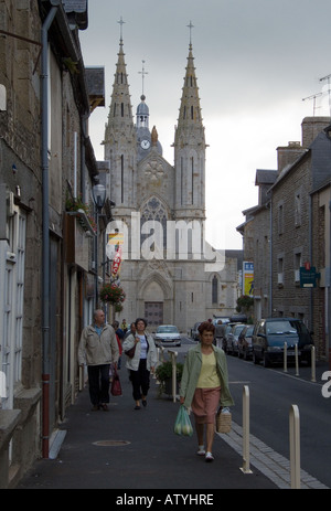 St James Normandie Frankreich A Straße in der Marktgemeinde Stockfoto