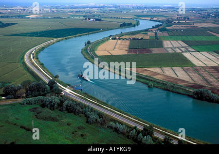 Luftaufnahme von Adige Fluß Rosolina Veneto Italien Stockfoto