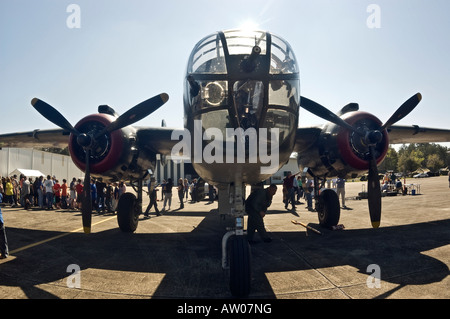 Vintage-2. Weltkrieg-Bomber B-25 Mitchell auf den Flügeln der Freiheit Tour Keystone Airpark North Florida Stockfoto