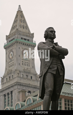 Sam Adams Statue und Custom House Tower in Boston, Massachusetts Stockfoto