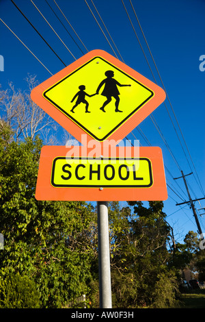 Schule Zebrastreifen Zeichen. Stockfoto