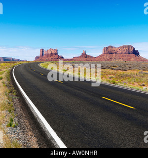 Ländliche Wüste Autobahn. Stockfoto