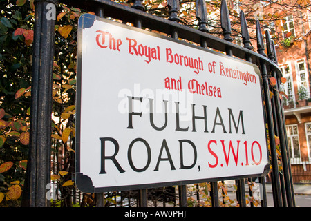 Fulham Road London SW10 Straßenname Zeichen Stockfoto