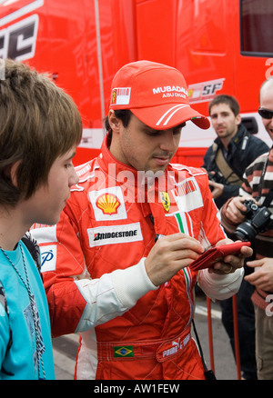 Ferrari von Felipe MASSA (BRA) Autogramme im Februar 2008 Stockfoto