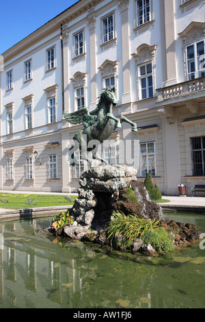 Pegasus-Statue vor dem Schloss Mirabell in Salzburg, Österreich Stockfoto