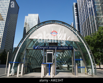 Canary wharf dlr London u-Bahn Eingang Stockfoto