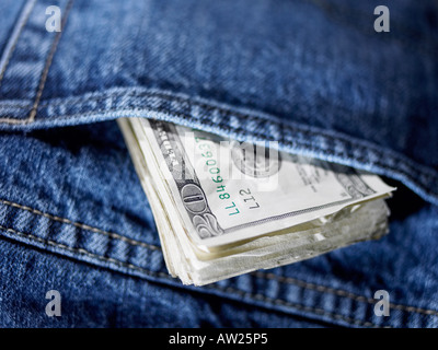 Zwanzig-Dollar-Scheine in der Tasche Stockfoto