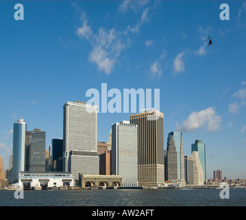 Panoramawanderungen von Manhattan mit fliegenden Hubschrauber New York usa Stockfoto