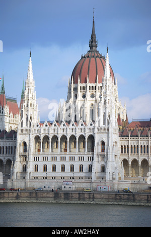 Ansicht des Parlaments und Donau vom Ufer, das Burgviertel, Buda, Budapest, Ungarn Stockfoto