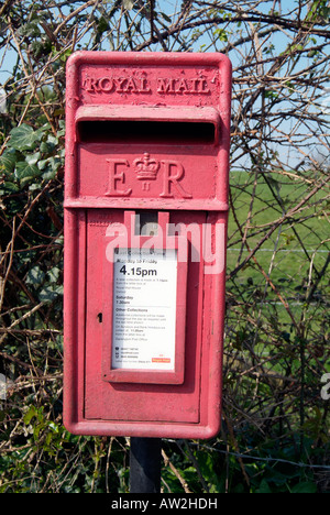 Britische Lampe Post Box 1940 Stil, Garsington Dorf, Oxford, England Stockfoto