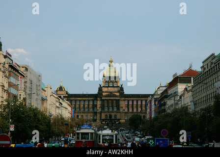 Panoramablick über den Wenzelsplatz mit dem Nationalmuseum im Stadtteil Nové Mesto, Prag Stockfoto