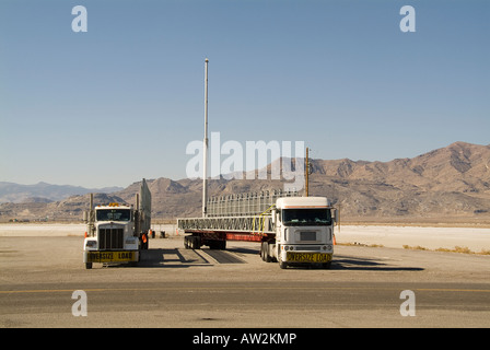 Autohof LKW Anhänger Truckstop juggernaut Stockfoto