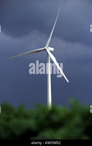 General Electric (GE) Windkraftanlage, Niederaußem bei Köln, Nordrhein-Westfalen, Deutschland. Stockfoto