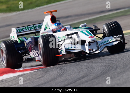 Jenson Button GBR im Honda RA108 Rennwagen während der Formel-1-Test-Sitzungen auf dem Circuit de Catalunya im Februar 2008 Stockfoto