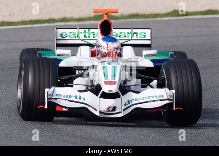 Jenson Button GBR im Honda RA108 Rennwagen während der Formel-1-Test-Sitzungen auf dem Circuit de Catalunya im Februar 2008 Stockfoto