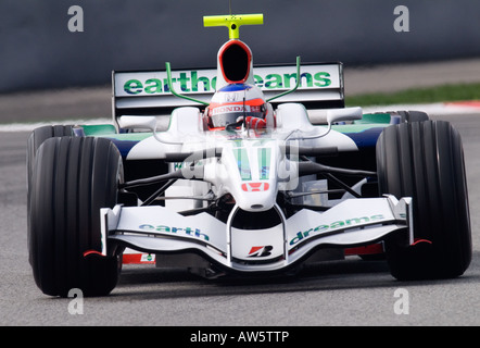 Rubens Barrichello BH in der Honda RA108 Rennwagen während der Formel-1-Test-Sitzungen auf dem Circuit de Catalunya im Februar 2008 Stockfoto