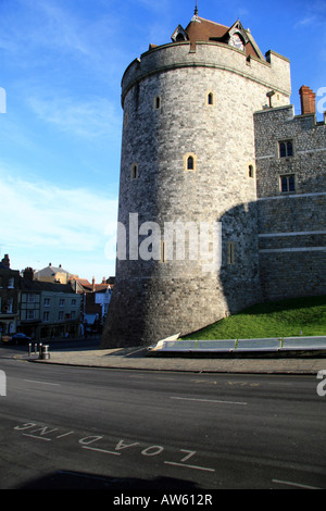 Salisbury-Turm, Windsor Castle von Thames Street betrachtet. Stockfoto