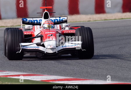 Timo Glock GER Toyota TF108 Rennwagen während der Formel-1-Test-Sitzungen auf dem Circuit de Catalunya Stockfoto