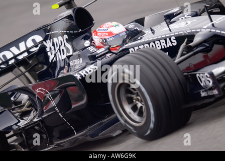 Kazuki Nakajima JPN in der Williams-Toyota FW30 Rennwagen während der Formel-1-Test-Sitzungen auf dem Circuit de Catalunya Stockfoto