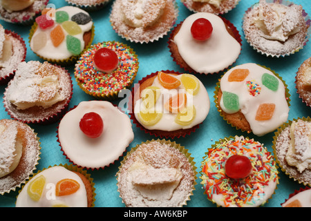 viele leckere Feenkuchen Stockfoto