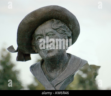 Bronze-Büste der Königin-Mutter Stockfoto