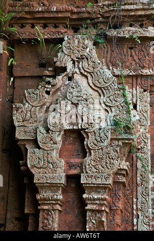 Detail der alten CHAM Architektur in Zentralvietnam die MY SON Ruinen Stockfoto