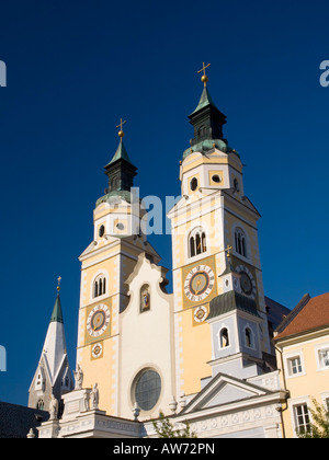 Brixen, Trentino-Alto Adige, Italien. Zwei Türme der Kathedrale. Stockfoto