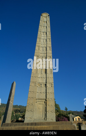 Jetzt von Axum des vergangenen Ruhm bleibt nur die riesigen Granit Stelen Obelisken stehen im Zentrum der Stadt. Stockfoto