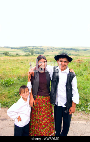 Europa Rumänien Siebenbürgen Zigeuner Hochzeit Hochzeitsfeier bei Bräutigams Zuhause vor der Abreise in Braut s Dorf Stockfoto