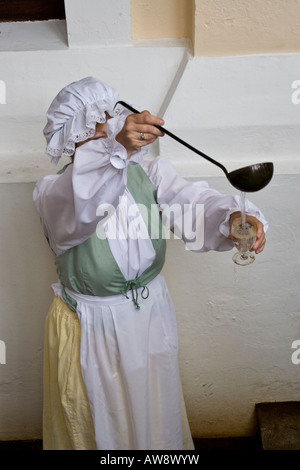 Dipper an der Schwefelquelle-Quelle auf den Pantiles, Royal Tunbridge Wells Stockfoto