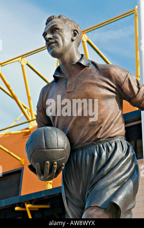 Billy Wright Statue im Molineux Stadium Boden Wolverhampton Wanderers Football Club Stockfoto