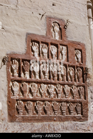 Die Sati Spuren der Maharaja Mann Singh Witwen, Meherangarh Fort, Jodhpur, Rajasthan, Indien Stockfoto