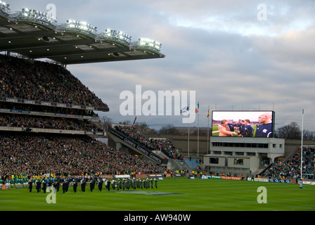 Croke Park Stadion in der Nacht während der 2008 6 Nations Rugby Clash zwischen Schottland & Irland. Stockfoto