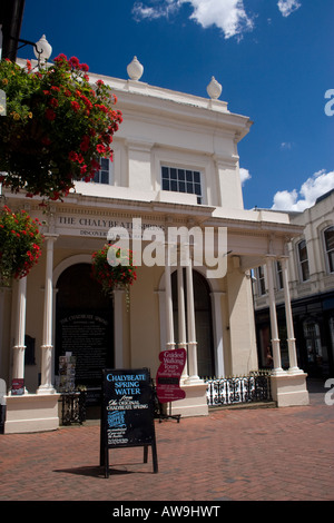 Eisenhaltiger Feder auf den Pantiles, Royal Tunbridge Wells Stockfoto