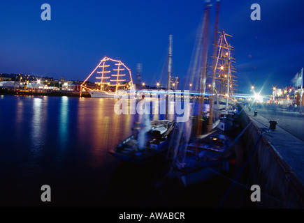 Turnier der Segelschiffe am Abend mit dem Fluss Seine Hafen von Rouen Armada 2003 Frankreich Stockfoto