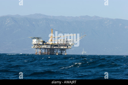 Offshore-Öl-Bohr-Plattform Stockfoto