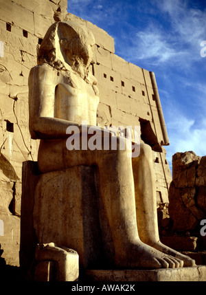 Karnak-Tempel-Pylon Nummer acht Stockfoto