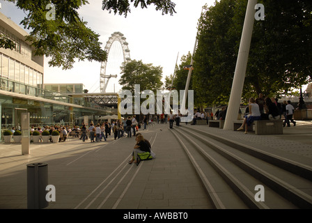 Southbank Restaurants in der Nähe von Hungerford Bridge London Eye, Europa-Großbritannien-England-London Sept 2006 Stockfoto