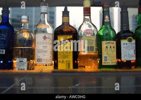 Westlichen alkoholische Spirituosen mit der Bezeichnung für den wachsenden chinesischen Markt. Stockfoto