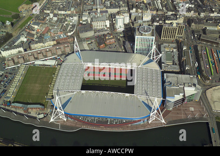 Luftaufnahme der das Millennium Stadium in Cardiff, Wales, Heimat der Welsh Rugby Union und Veranstaltungsort für Konzerte & Sportveranstaltungen Stockfoto