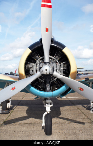 T28 Fennec Propeller und Motor hautnah bei Duxford Flugplatz Stockfoto