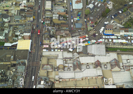 Luftaufnahme der Ridley Road Street Market in Dalston in East London, auch bekannt als Dalston Markt Stockfoto