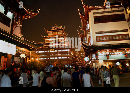 Neue gebaute Viertel an der Yu-Garten in den Abend, Shanghai, China, Asien Stockfoto