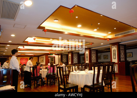 Restaurant im neuen gebaut Quartal bei den Yu-Garten in den Abend, Shanghai, China, Asien Stockfoto