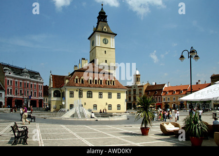 Rathaus und Platz im Zentrum von Brasov, Siebenbürgen, Rumänien, Europa Stockfoto